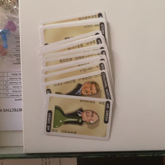 โ๐ช๐ Clue: The Classic Edition Board Game - Near New! ๐๐ฆโ - Picture 2 of 5